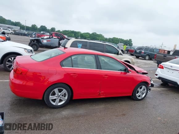 ✅ 2014 Volkswagen Jetta TDI w/Premium/Nav • VIN: 3VWLL7AJ4EM383351 • Lot: 42424074. Listed on IAAI with 66,824 mi. Free auction sales archive from the USA and detailed vehicle history report at DreamBid. Image 14.