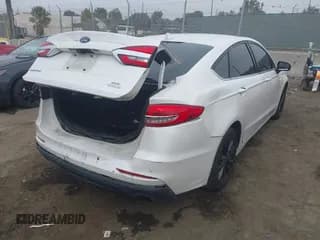 ✅ 2020 Ford Fusion SE • VIN: 3FA6P0HD3LR181280 • Lot: 43400317. Wystawiony na IAAI z przebiegiem 83 389 mil. Bezpłatny archiwum sprzedaży aukcyjnych z USA i szczegółowy raport historii pojazdu na DreamBid. Zdjęcie 4.