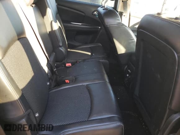 ✅ 2017 Dodge Journey Crossroad Plus • VIN: 3C4PDCGG7HT621421 • Лот: 70293854. Опубликован ранее на Copart с пробегом 133 839 миль. Бесплатный доступ к архиву аукционных продаж из США и подробный отчёт об истории автомобиля на DreamBid. Изображение 11.