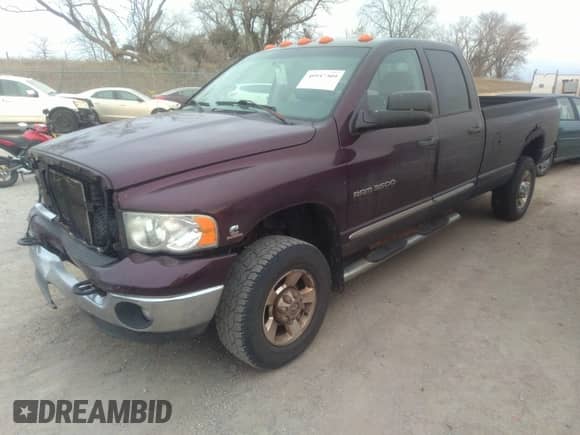 2005 Dodge 3500 SLT z VIN 3D7LS38C65G768954, wystawiony jako IAAI lot #40947309 z przebiegiem 262 829 mil mil oraz . Historia ofert i sprzedaży dostępna na DreamBid. Obrazek 2.