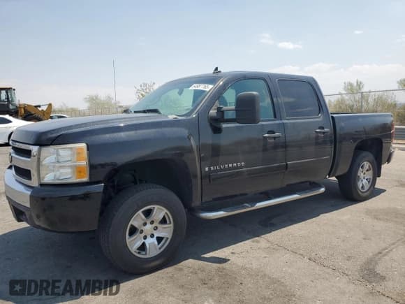✅ 2007 Chevrolet Silverado 1500 LS • VIN: 2GCEC13C071719241 • Lot: 64987765. Listed on Copart with 194,191 mi. Free auction sales archive from the USA and detailed vehicle history report at DreamBid. Image 1.