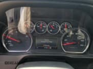 ✅ 2021 Chevrolet Silverado 1500 LTZ • VIN: 3GCUYGET5MG150323 • Lot: 62711705. Wystawiony na Copart z przebiegiem 47 306 mil. Bezpłatny archiwum sprzedaży aukcyjnych z USA i szczegółowy raport historii pojazdu na DreamBid. Zdjęcie 9.