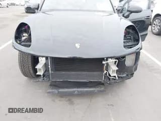 ✅ 2016 Porsche Macan S • VIN: WP1AB2A56GLB43806 • Лот: 43545617. Опубликован ранее на IAAI с пробегом 40 752 миль. Бесплатный доступ к архиву аукционных продаж из США и подробный отчёт об истории автомобиля на DreamBid. Изображение 6.