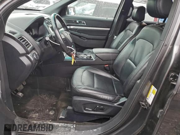 ✅ 2017 Ford Explorer XLT • VIN: 1FM5K8D86HGA07029 • Lot: 94090355. Wystawiony na Copart z przebiegiem 106 861 mil. Bezpłatny archiwum sprzedaży aukcyjnych z USA i szczegółowy raport historii pojazdu na DreamBid. Zdjęcie 7.