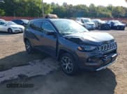 ✅ 2024 Jeep Compass Limited • VIN: 3C4NJDCN5RT127506 • Lot: 43212593. Wystawiony na IAAI z przebiegiem 7 944 mil. Bezpłatny archiwum sprzedaży aukcyjnych z USA i szczegółowy raport historii pojazdu na DreamBid. Zdjęcie 1.