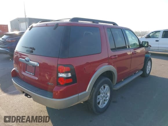 ✅ 2010 Ford Explorer Eddie Bauer • VIN: 1FMEU7EE5AUA25067 • Lot: 43333588. Wystawiony na IAAI z przebiegiem 98 562 mil. Bezpłatny archiwum sprzedaży aukcyjnych z USA i szczegółowy raport historii pojazdu na DreamBid. Zdjęcie 4.