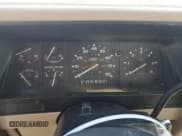 ✅ 1990 Ford Bronco • VIN: 1FMCU14T4LUA75868 • Lot: 74209254. Wystawiony na Copart z przebiegiem 828 308 mil. Bezpłatny archiwum sprzedaży aukcyjnych z USA i szczegółowy raport historii pojazdu na DreamBid. Zdjęcie 9.