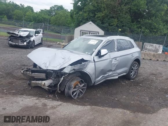 ✅ 2021 Audi SQ5 Premium Plus • VIN: WA1B4AFY6M2034674 • Лот: 42695375. Опубликован ранее на IAAI с пробегом Не указан. Бесплатный доступ к архиву аукционных продаж из США и подробный отчёт об истории автомобиля на DreamBid. Изображение 22.