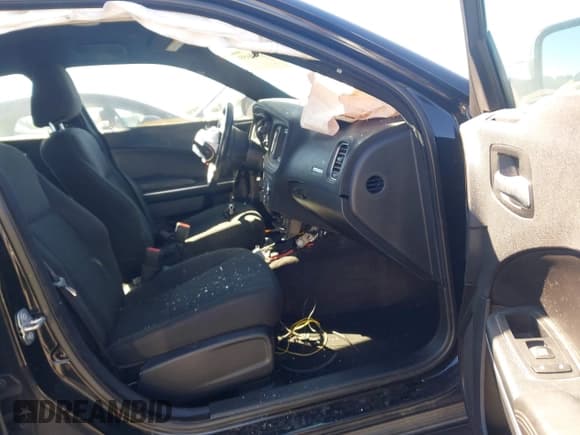 ✅ 2018 Dodge Charger Police • VIN: 2C3CDXAT7JH144133 • Lot: 43520659. Wystawiony na IAAI z przebiegiem 80 566 mil. Bezpłatny archiwum sprzedaży aukcyjnych z USA i szczegółowy raport historii pojazdu na DreamBid. Zdjęcie 5.