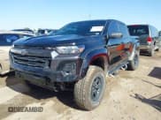 ✅ 2024 Chevrolet Colorado 4WD LT • VIN: 1GCPTCEK0R1307029 • Lot: 41970441. Wystawiony na IAAI z przebiegiem 4 968 mil. Bezpłatny archiwum sprzedaży aukcyjnych z USA i szczegółowy raport historii pojazdu na DreamBid. Zdjęcie 2.