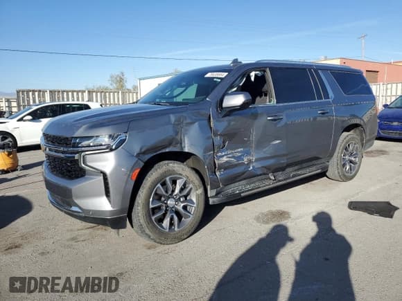 ✅ 2022 Chevrolet Suburban LS • VIN: 1GNSCBKD0NR333272 • Lot: 78638664. Listed on Copart with 38,354 mi. Free auction sales archive from the USA and detailed vehicle history report at DreamBid. Image 1.