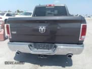 ✅ 2015 Ram 1500 Laramie • VIN: 1C6RR6NM0FS590636 • Lot: 37320388. Wystawiony na IAAI z przebiegiem 93 163 mil. Bezpłatny archiwum sprzedaży aukcyjnych z USA i szczegółowy raport historii pojazdu na DreamBid. Zdjęcie 16.