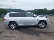 ✅ 2009 Toyota Highlander • VIN: JTEES41A992113103 • Lot: 42716152. Listed on IAAI with 122,722 mi. Free auction sales archive from the USA and detailed vehicle history report at DreamBid. Image 13.