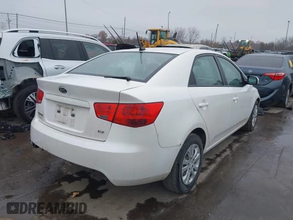 ✅ 2012 Kia Forte EX • VIN: KNAFU4A22C5522509 • Лот: 43719650. Опубликован ранее на IAAI с пробегом 121 904 миль. Бесплатный доступ к архиву аукционных продаж из США и подробный отчёт об истории автомобиля на DreamBid. Изображение 4.