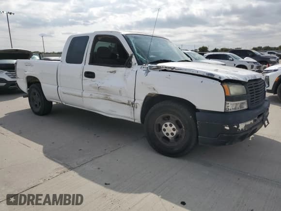 ✅ 2003 Chevrolet Silverado 1500 LS • VIN: 2GCEC19T031138632 • Lot: 87467475. Listed on Copart with 226,746 mi. Free auction sales archive from the USA and detailed vehicle history report at DreamBid. Image 4.