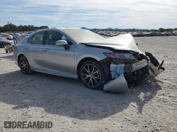 ✅ 2022 Toyota Camry Hybrid SE • VIN: 4T1G31AK4NU593613 • Lot: 87248265. Listed on Copart with 140,557 mi. Free auction sales archive from the USA and detailed vehicle history report at DreamBid. Image 4.