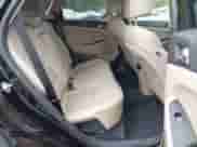 2018 Hyundai Tucson SEL z VIN KM8J33A4XJU654699, wystawiony jako IAAI lot #42993670 z przebiegiem 89 961 mil mil oraz . Historia ofert i sprzedaży dostępna na DreamBid. Obrazek 8.