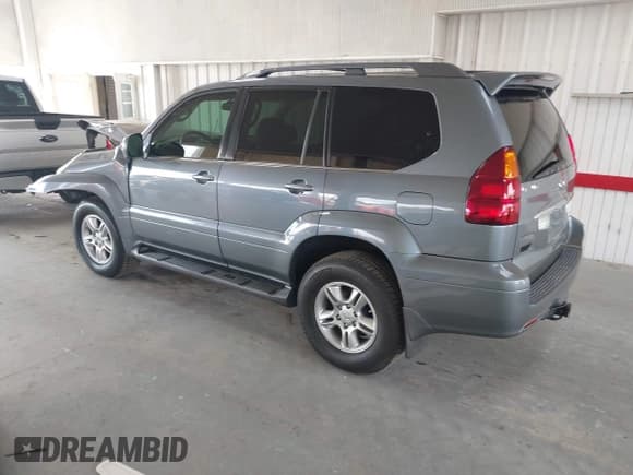 ✅ 2005 Lexus GX 470 • VIN: JTJBT20X550076939 • Lot: 43414829. Wystawiony na IAAI z przebiegiem 335 677 mil. Bezpłatny archiwum sprzedaży aukcyjnych z USA i szczegółowy raport historii pojazdu na DreamBid. Zdjęcie 3.