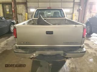 ✅ 2001 Chevrolet S-10 • VIN: 1GCCS145718259512 • Лот: 43996395. Опубликован ранее на Copart с пробегом 84 003 миль. Бесплатный доступ к архиву аукционных продаж из США и подробный отчёт об истории автомобиля на DreamBid. Изображение 6.