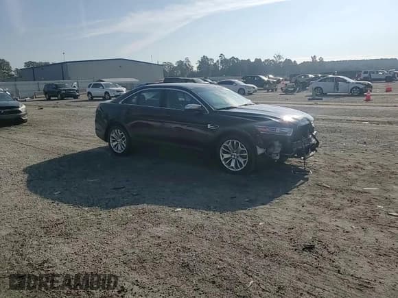 ✅ 2018 Ford Taurus Limited • VIN: 1FAHP2F80JG134934 • Lot: 80687425. Listed on Copart with 141,497 mi. Free auction sales archive from the USA and detailed vehicle history report at DreamBid. Image 13.