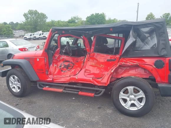 ✅ 2018 Jeep Wrangler Unlimited Sport S • VIN: 1C4BJWDG3JL809217 • Лот: 42354675. Опубликован ранее на IAAI с пробегом Не указан. Бесплатный доступ к архиву аукционных продаж из США и подробный отчёт об истории автомобиля на DreamBid. Изображение 14.