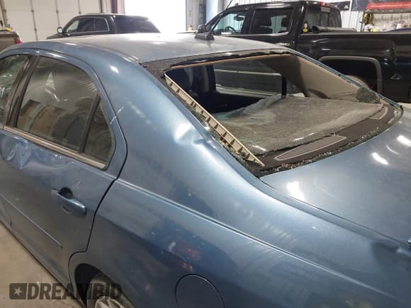 ✅ 2009 Mercury Milan Premier • VIN: 3MEHM08139R622883 • Лот: 42986819. Опубликован ранее на IAAI с пробегом 175 764 миль. Бесплатный доступ к архиву аукционных продаж из США и подробный отчёт об истории автомобиля на DreamBid. Изображение 6.