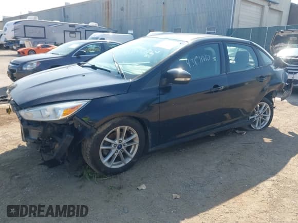 ✅ 2016 Ford Focus SE • VIN: 1FADP3F29GL322285 • Lot: 43171610. Wystawiony na IAAI z przebiegiem 116 427 mil. Bezpłatny archiwum sprzedaży aukcyjnych z USA i szczegółowy raport historii pojazdu na DreamBid. Zdjęcie 17.