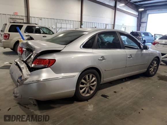 2007 Hyundai Azera SE с VIN KMHFC46F57A243839, выставлен на аукционе Copart как лот 47177895 с пробегом 271 350 миль миль и Списание • Salvage title. История ставок и продаж доступна на DreamBid. Изображение 3.