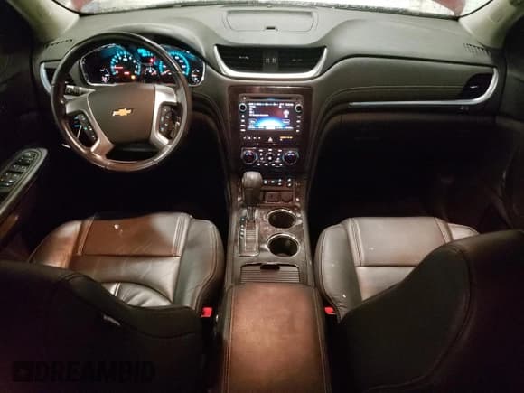 ✅ 2017 Chevrolet Traverse LT • VIN: 1GNKVHKD5HJ333154 • Lot: 71037975. Wystawiony na Copart z przebiegiem 100 903 mil. Bezpłatny archiwum sprzedaży aukcyjnych z USA i szczegółowy raport historii pojazdu na DreamBid. Zdjęcie 8.