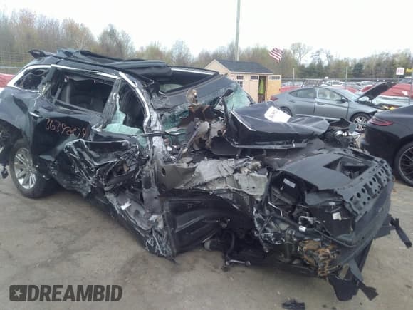 ✅ 2019 Lincoln MKT • VIN: 2LMHJ5NK6KBL02630 • Лот: 36392879. Опубликован ранее на IAAI с пробегом Не указан. Бесплатный доступ к архиву аукционных продаж из США и подробный отчёт об истории автомобиля на DreamBid. Изображение 11.