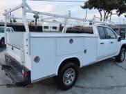 ✅ 2022 Chevrolet Silverado 1500 • VIN: 1GB5WRE71NF218522 • Lot: 92880415. Wystawiony na Copart z przebiegiem 60 747 mil. Bezpłatny archiwum sprzedaży aukcyjnych z USA i szczegółowy raport historii pojazdu na DreamBid. Zdjęcie 3.