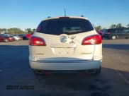 ✅ 2015 Buick Enclave Leather • VIN: 5GAKRBKD1FJ169121 • Lot: 43573296. Wystawiony na IAAI z przebiegiem 200 506 mil. Bezpłatny archiwum sprzedaży aukcyjnych z USA i szczegółowy raport historii pojazdu na DreamBid. Zdjęcie 16.