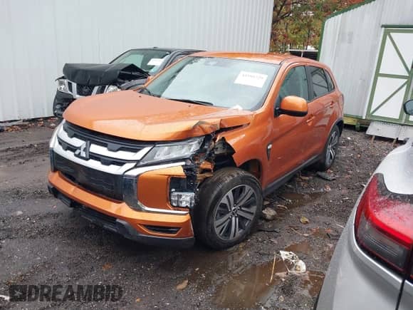 2024 Mitsubishi Outlander S z VIN JA4ARUAU2RU009494, wystawiony jako IAAI lot #43594729 z przebiegiem 37 503 mil mil oraz . Historia ofert i sprzedaży dostępna na DreamBid. Obrazek 17.