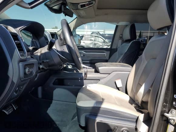 2024 Ram 1500 Limited with VIN 1C6SRFHT6RN144627, listed as a Copart auction lot 62937505 with 31,164 mi miles and Salvage title. Bid and sale history available at DreamBid. Image 7.