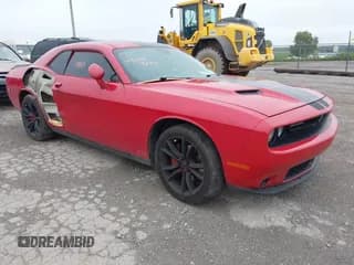 ✅ 2016 Dodge Challenger SXT Plus • VIN: 2C3CDZAG3GH152639 • Lot: 43047847. Wystawiony na IAAI z przebiegiem 135 212 mil. Bezpłatny archiwum sprzedaży aukcyjnych z USA i szczegółowy raport historii pojazdu na DreamBid. Zdjęcie 1.