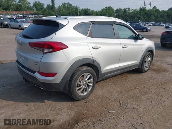 2016 Hyundai Tucson Sport z VIN KM8J3CA23GU022313, wystawiony jako IAAI lot #42490907 z przebiegiem 67 933 mil mil oraz . Historia ofert i sprzedaży dostępna na DreamBid. Obrazek 4.
