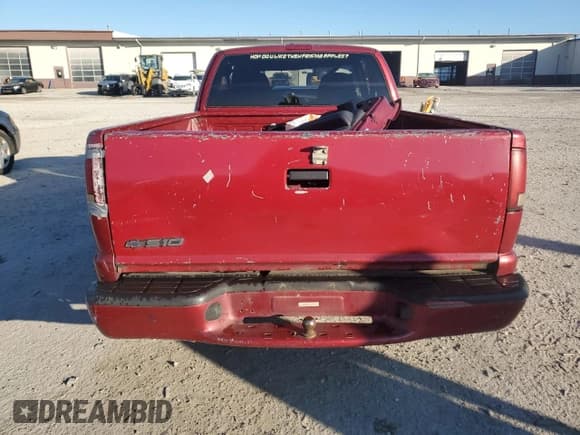 ✅ 1998 Chevrolet S-10 LS • VIN: 1GCCS19X4W8121153 • Лот: 79989884. Опубликован ранее на Copart с пробегом Не указан. Бесплатный доступ к архиву аукционных продаж из США и подробный отчёт об истории автомобиля на DreamBid. Изображение 6.