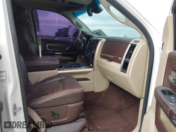 ✅ 2014 Ram 2500 Longhorn • VIN: 3C6UR5GLXEG244401 • Lot: 41779709. Listed on IAAI with 180,760 mi. Free auction sales archive from the USA and detailed vehicle history report at DreamBid. Image 5.