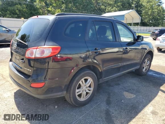 ✅ 2010 Hyundai Santa Fe GLS • VIN: 5NMSG3AB7AH333769 • Lot: 68623634. Listed on Copart with 209,745 mi. Free auction sales archive from the USA and detailed vehicle history report at DreamBid. Image 3.