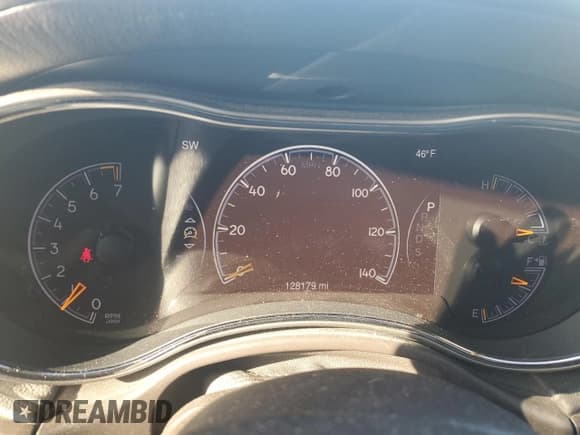 ✅ 2015 Jeep Grand Cherokee Overland • VIN: 1C4RJFCG0FC121411 • Lot: 89823465. Listed on Copart with 128,179 mi. Free auction sales archive from the USA and detailed vehicle history report at DreamBid. Image 9.