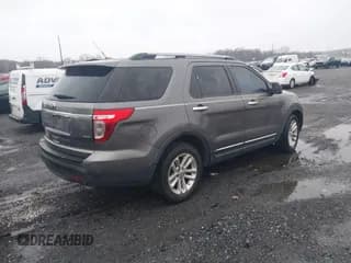 ✅ 2011 Ford Explorer XLT • VIN: 1FMHK8D89BGA81520 • Lot: 43605275. Wystawiony na IAAI z przebiegiem 156 473 mil. Bezpłatny archiwum sprzedaży aukcyjnych z USA i szczegółowy raport historii pojazdu na DreamBid. Zdjęcie 4.
