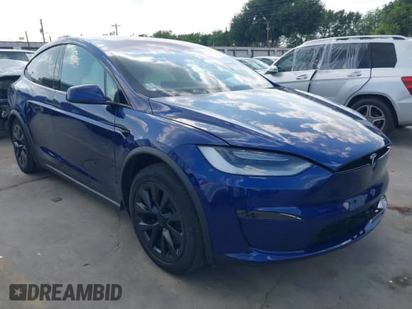 ✅ 2022 Tesla Model X • VIN: 7SAXCAE54NF359105 • Lot: 42459209. Wystawiony na IAAI z przebiegiem 39 603 mil. Bezpłatny archiwum sprzedaży aukcyjnych z USA i szczegółowy raport historii pojazdu na DreamBid. Zdjęcie 1.