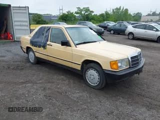 ✅ 1984 Mercedes-Benz 190 • VIN: WDBDA24A0EA121222 • Lot: 42547670. Wystawiony na IAAI z przebiegiem 86 732 mil. Bezpłatny archiwum sprzedaży aukcyjnych z USA i szczegółowy raport historii pojazdu na DreamBid. Zdjęcie 1.
