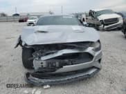 ✅ 2021 Ford Mustang EcoBoost Premium • VIN: 1FA6P8THXM5105679 • Lot: 92796475. Wystawiony na Copart z przebiegiem 82 377 mil. Bezpłatny archiwum sprzedaży aukcyjnych z USA i szczegółowy raport historii pojazdu na DreamBid. Zdjęcie 5.