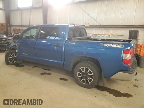 ✅ 2016 Toyota Tundra SR5 • VIN: 5TFDY5F14GX565098 • Лот: 86274975. Опубликован ранее на Copart с пробегом 193 711 миль. Бесплатный доступ к архиву аукционных продаж из США и подробный отчёт об истории автомобиля на DreamBid. Изображение 2.