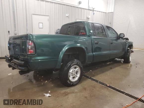✅ 2000 Dodge Dakota Sport • VIN: 1B7GG2AN1YS769770 • Lot: 86700484. Wystawiony na Copart z przebiegiem Nie podano. Bezpłatny archiwum sprzedaży aukcyjnych z USA i szczegółowy raport historii pojazdu na DreamBid. Zdjęcie 3.