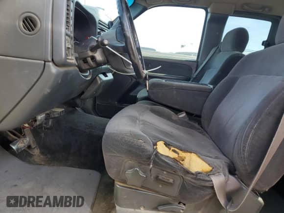 2000 Chevrolet Silverado 2500 LT с VIN 1GCGK29U4YE285696, выставлен на аукционе Copart как лот 50725725 с пробегом 178 898 миль миль и Чистый • Clean title. История ставок и продаж доступна на DreamBid. Изображение 7.