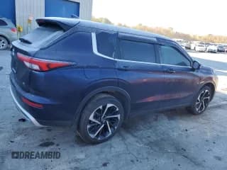 ✅ 2022 Mitsubishi Outlander SE • VIN: JA4J4UA88NZ009174 • Lot: 90865355. Listed on Copart with 68,447 mi. Free auction sales archive from the USA and detailed vehicle history report at DreamBid. Image 3.