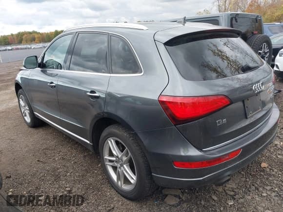 ✅ 2015 Audi Q5 Premium Plus • VIN: WA1LFAFPXFA088882 • Лот: 43517978. Опубликован ранее на IAAI с пробегом 88 694 миль. Бесплатный доступ к архиву аукционных продаж из США и подробный отчёт об истории автомобиля на DreamBid. Изображение 3.