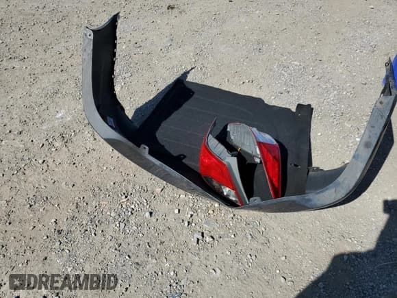 ✅ 2016 Hyundai Accent SE • VIN: KMHCT4AE8GU082998 • Лот: 53935794. Опубликован ранее на Copart с пробегом 141 264 миль. Бесплатный доступ к архиву аукционных продаж из США и подробный отчёт об истории автомобиля на DreamBid. Изображение 12.